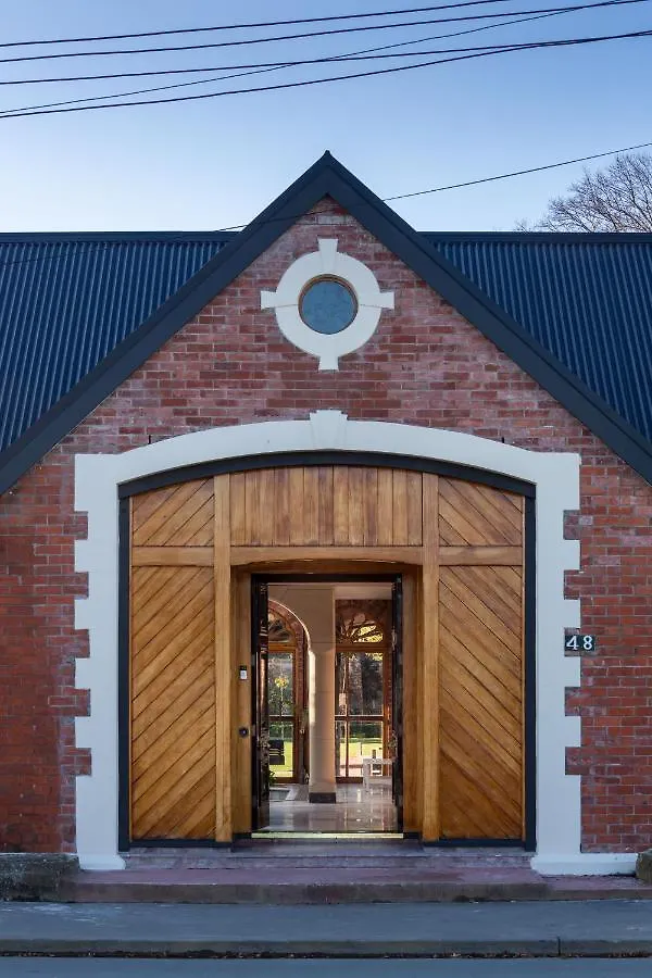 A Grand Design - The Britten Stables - V1000 Workshop Suite Christchurch Nuova Zelanda